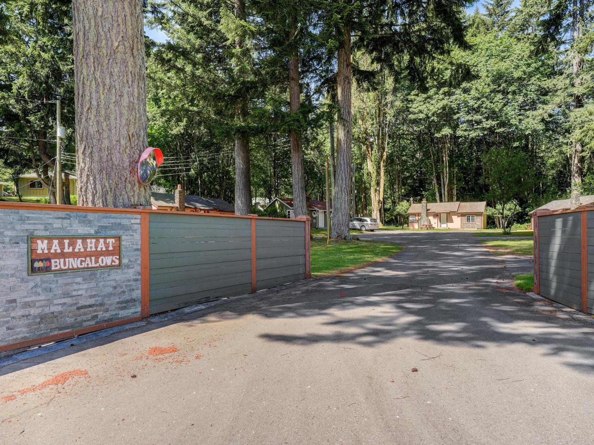 Malahat Bungalows Motel Exterior foto